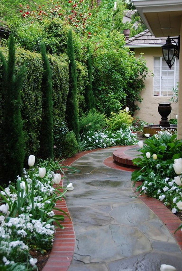 51+ Smart Ideas to Make Evergreen Landscape Garden on Your Front Yard