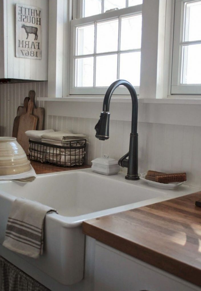 68+ Top Modern Farmhouse Kitchen Sink Ideas - Page 34 of 70