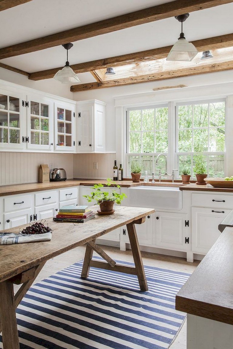 49+ AMAZING FARMHOUSE KITCHEN CABINET DESIGN IDEAS